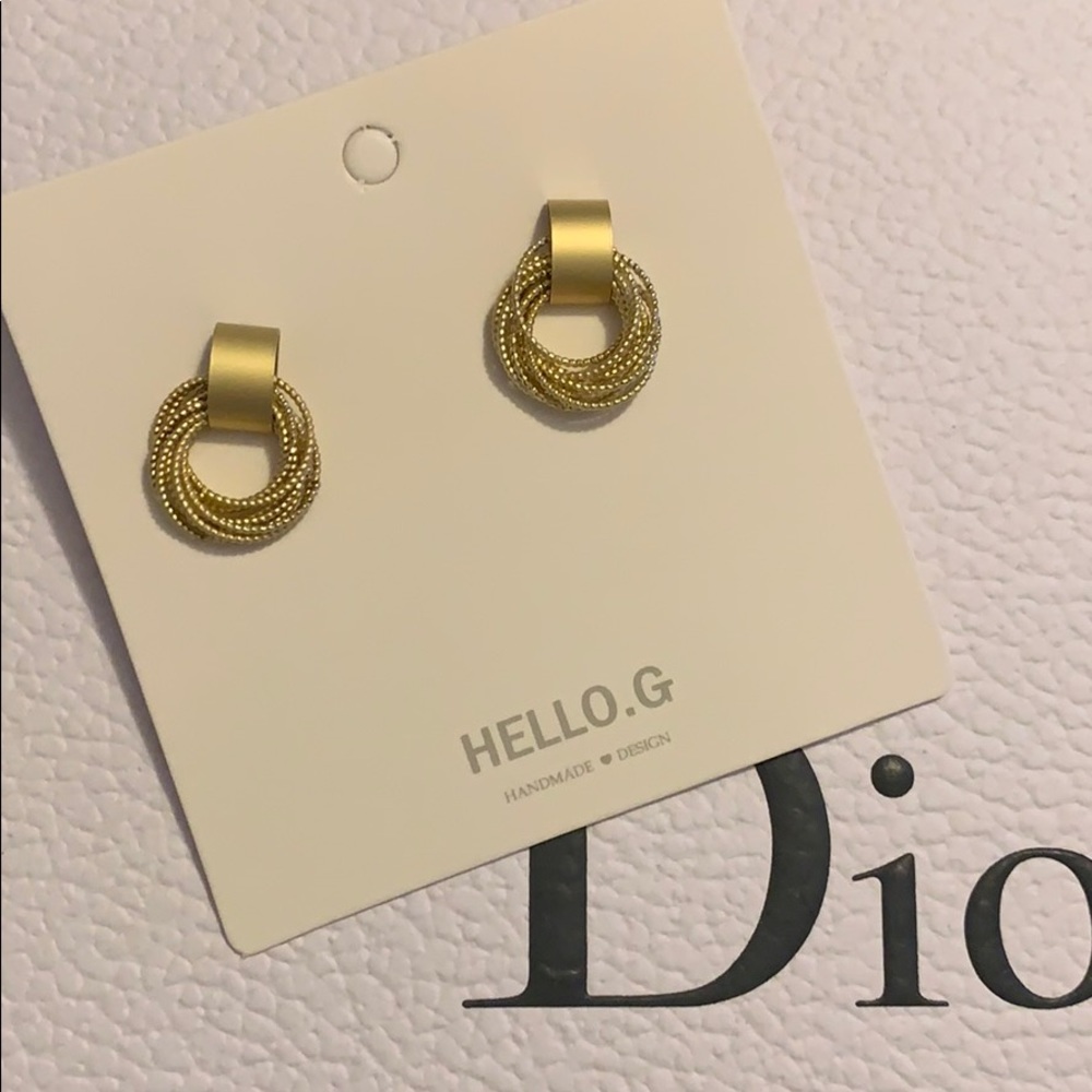 Brand new handmade earring